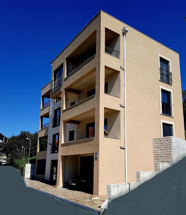 Ralux Apartman Tivat Exterior photo